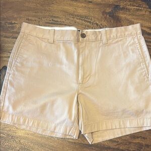 J. Crew Men's Tan Flat Front Shorts 5”